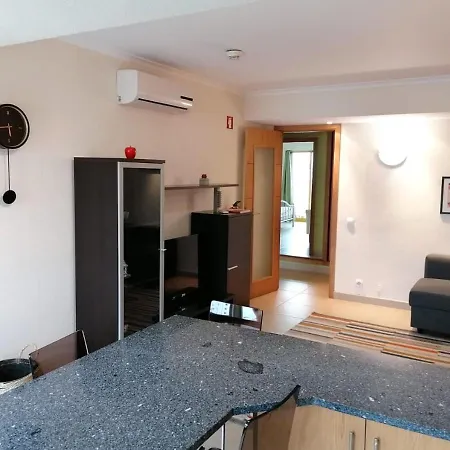 Apartment Spacious By The Beach At Praia Da Rocha