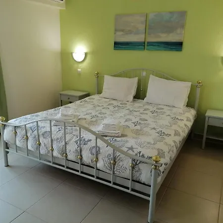Spacious By The Beach At Praia Da Rocha