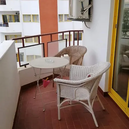 Spacious By The Beach At Praia Da Rocha Lejlighed Portimão